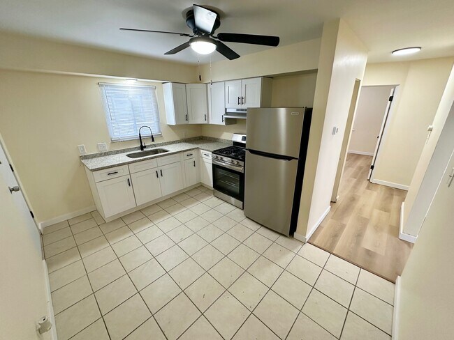 Building Photo - 1168 Tonawanda Ave