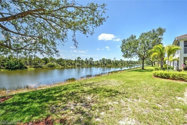 Foto del edificio - 10111 Colonial Country Club Blvd