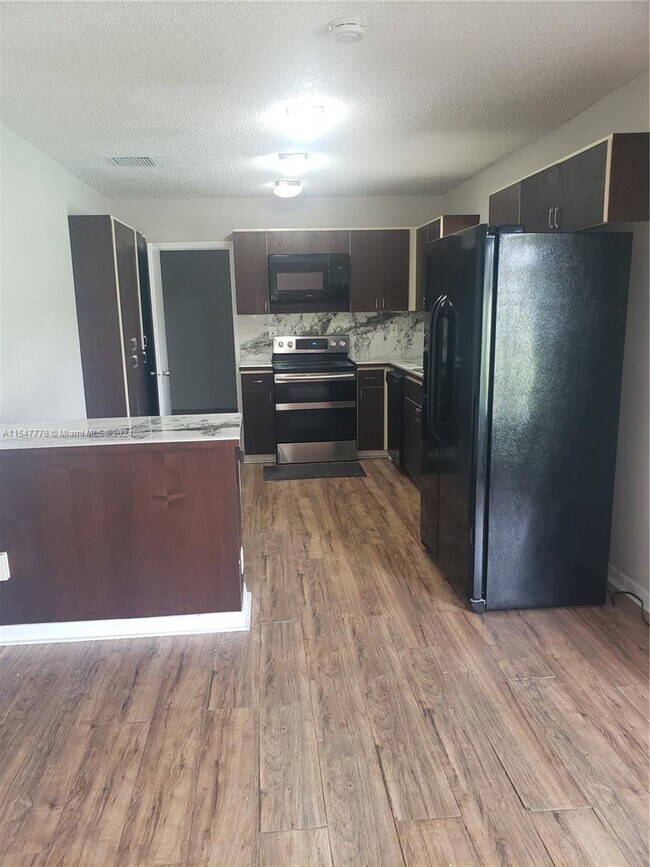 Foto del edificio - 20110 SW 83rd Ave