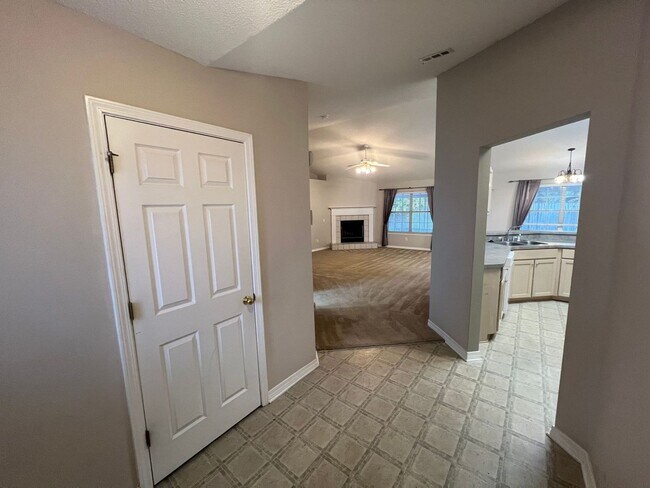 Building Photo - Pace - Spencer Oaks Landing - 4 bedroom, 2...