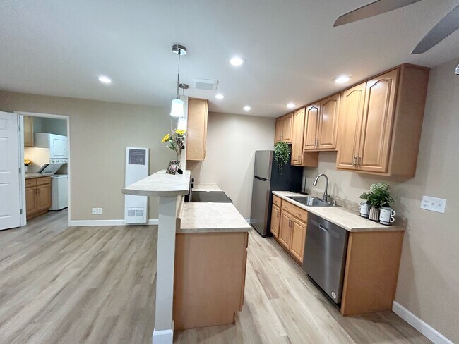 Disponible el 24/03/2026. Precio: $2675/mes (plazo de arrendamiento de 12 meses). - The Court Apartments