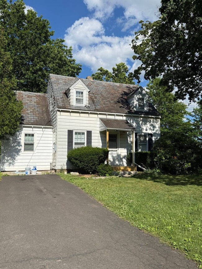 Building Photo - 6475 Durham Rd