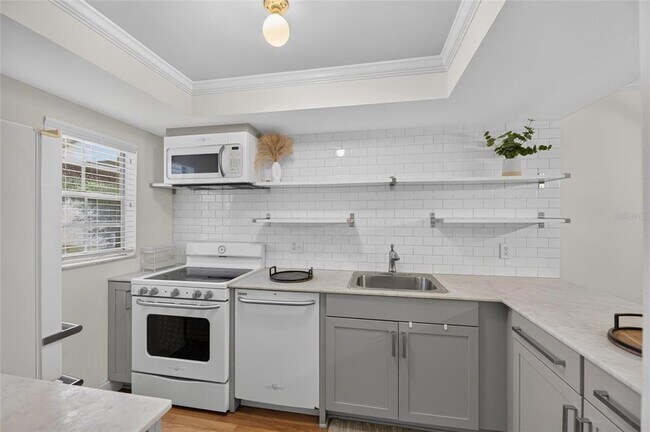 Foto del edificio - 3812 N Oak Dr