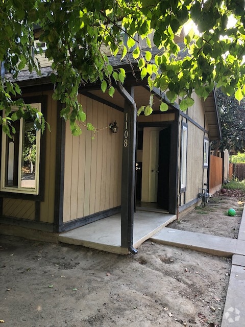 Building Photo - 1110-1110 S Edison St