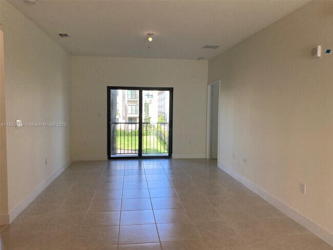 Foto del edificio - 4636 NW 84th Ave