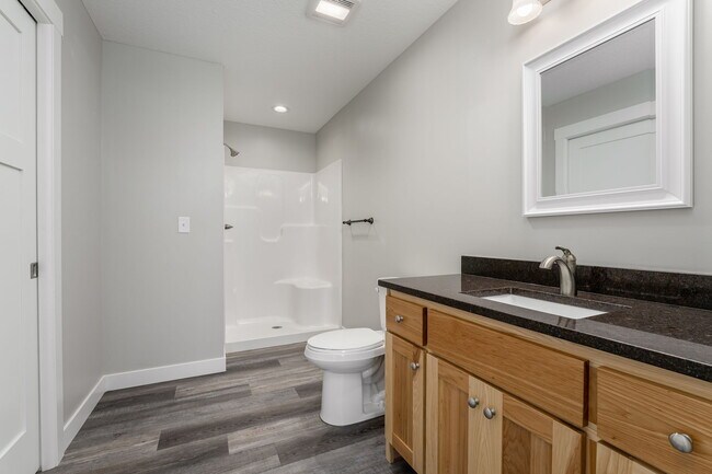 Foto del edificio - 821 7th Ave NW