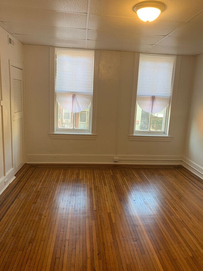 Foto del edificio - 1 Bedroom, Laundry Hookups, York City SD