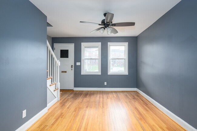 Foto del edificio - 6816 Gough St