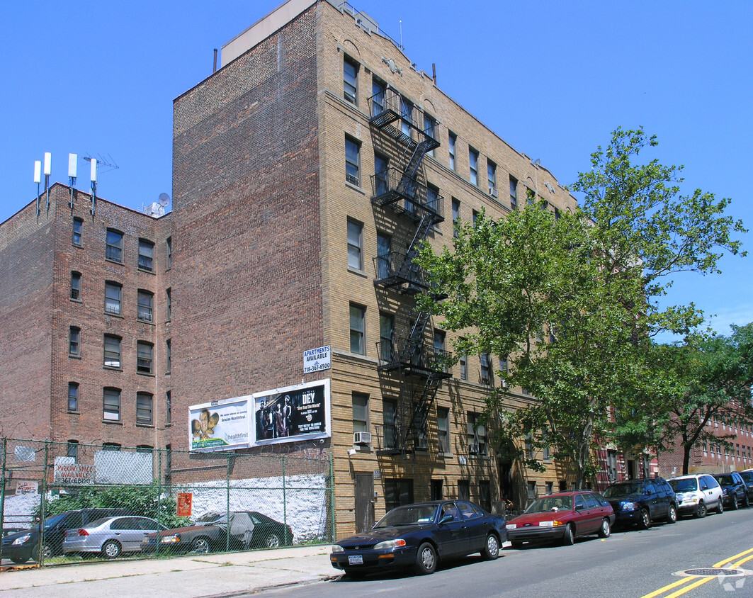 2465 Crotona Ave, Bronx, NY 10458 - Apartments in Bronx, NY ...