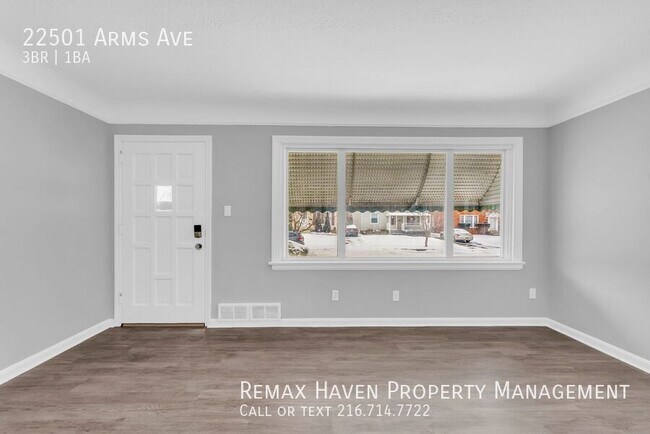 Foto del edificio - 22501 Arms Ave