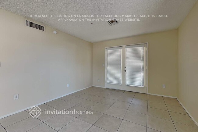 Foto del edificio - 7115 W North Ln