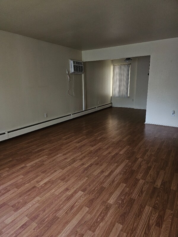 555 E Lewiston Ave Unit 206, Ferndale, MI 48220 Room for Rent in