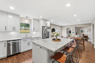 Building Photo - 2234 Willow Point Dr