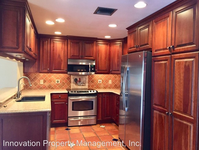Building Photo - 3 br, 2 bath House - 723 Adidas Rd