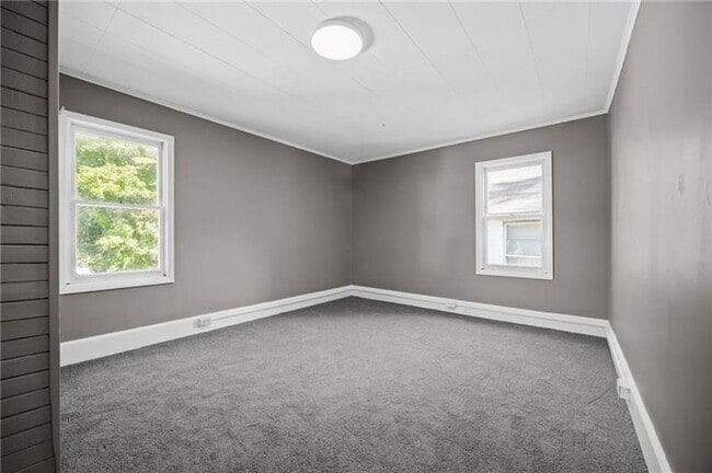 Building Photo - 2 bedroom 1 bath