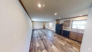 Building Photo - 135 American Ave
