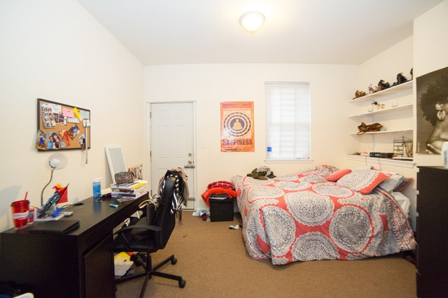 Building Photo - 1713 W Berks St