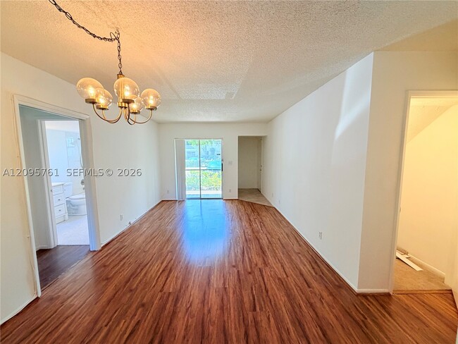 Building Photo - 3500 Gateway Dr