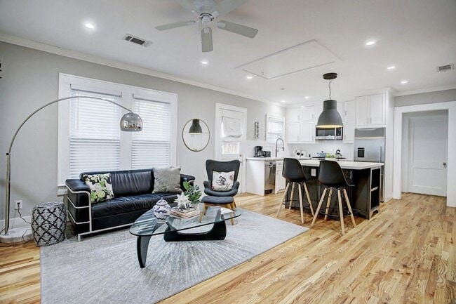 Photo - 127 Payne St Apartment