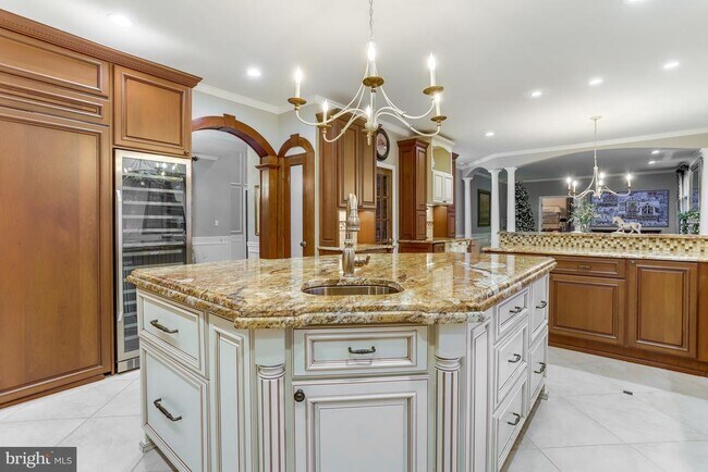 Building Photo - 5220 Clinton Rd