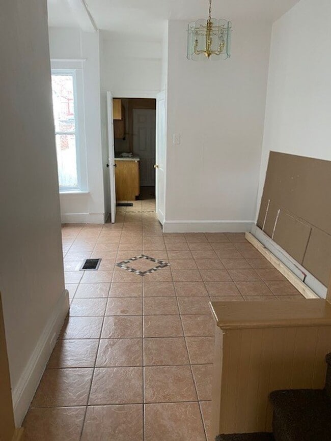 Photo - 3 BEDROOM HOUSE FOR RENT