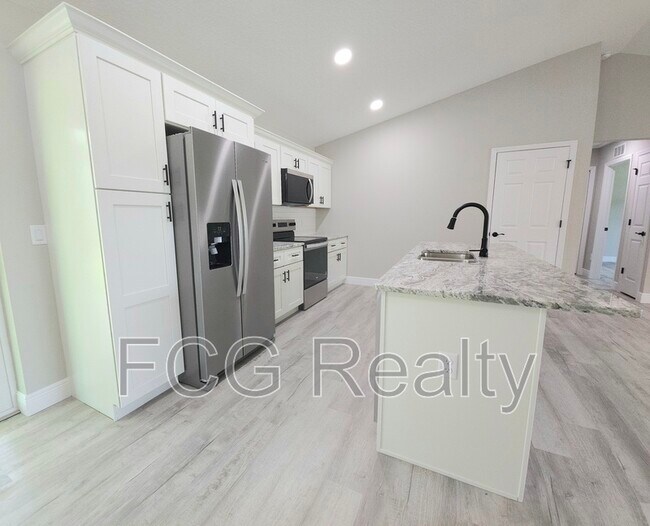 Foto del edificio - 9412 N Pineview Way