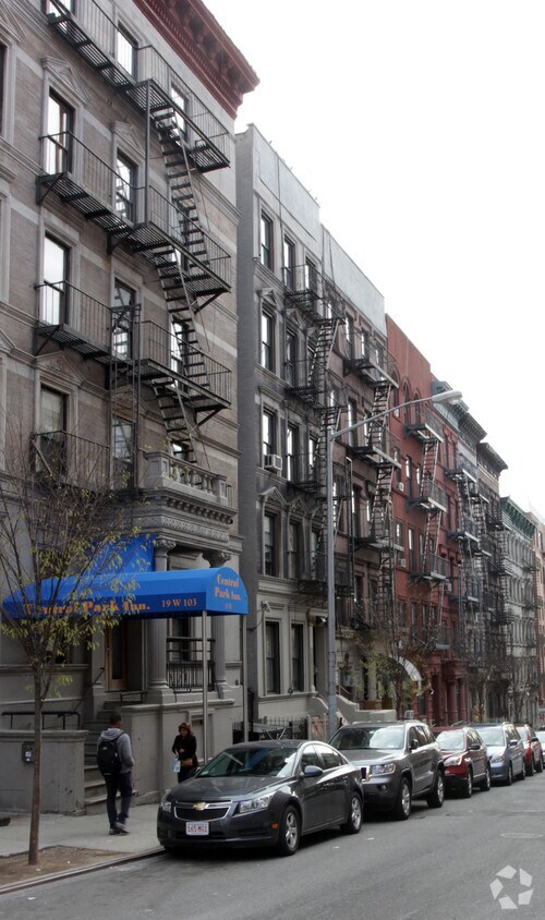 Foto principal - 17 W 103rd St