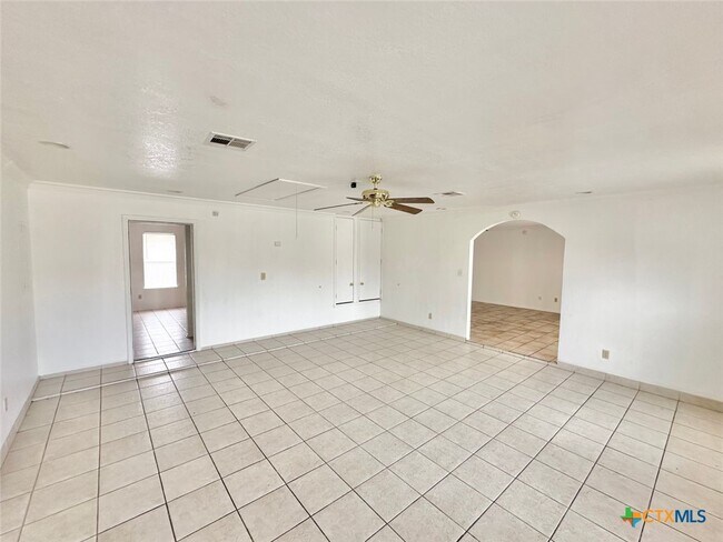 Building Photo - 4509 Lori Dr