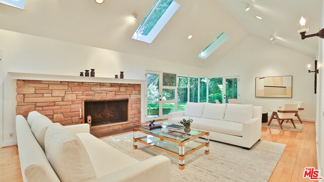 Primary Photo - 469 St Pierre Rd