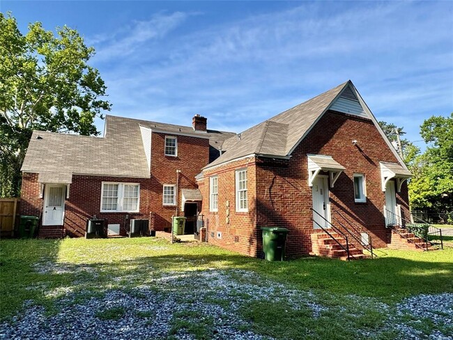 Building Photo - 105 Arlington Rd