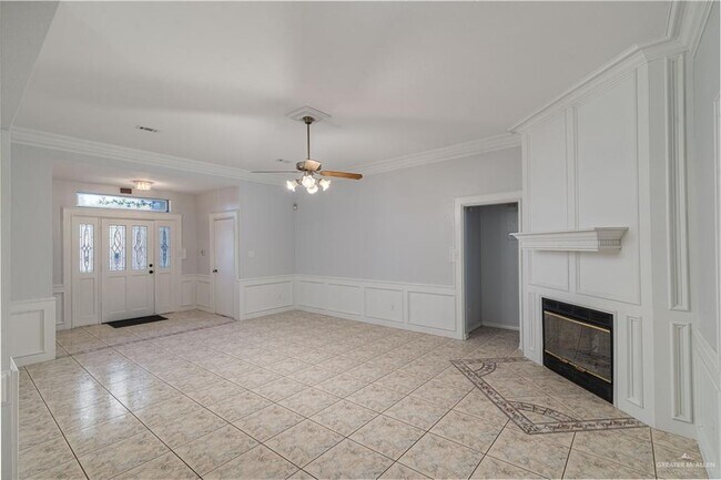 Building Photo - 2813 Hawk Ct