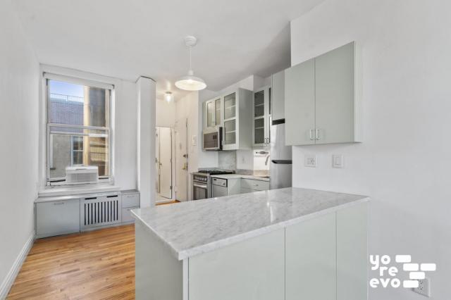 Foto del edificio - 2 bedroom in NEW YORK NY 10012