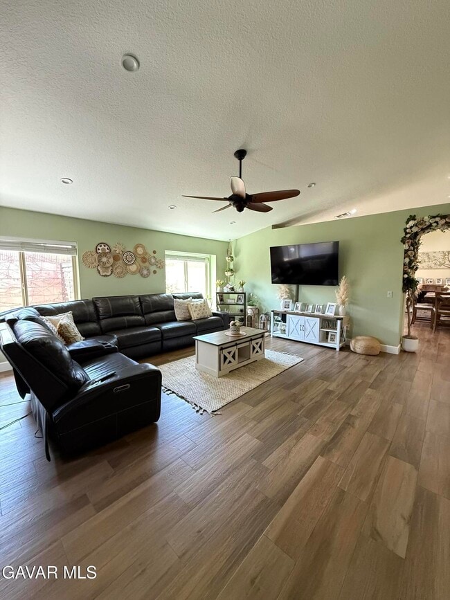 Building Photo - 44637 Cerisa St