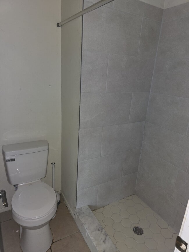 Foto del edificio - 3638 Dovetail Ln S