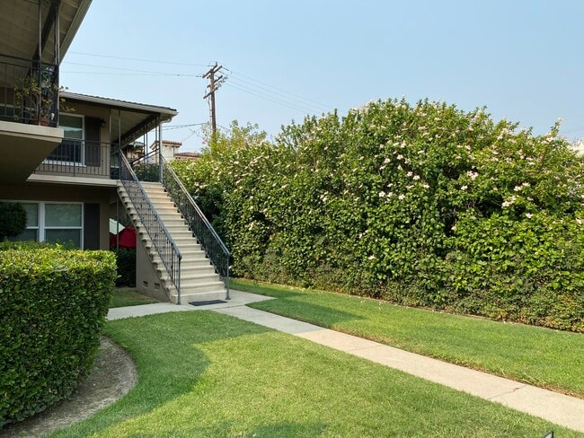 Property - 4439 Lakeside Dr