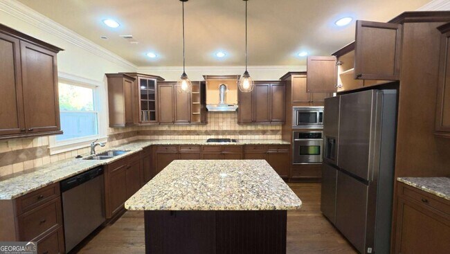 Foto del edificio - 3361 Lake McGinnis Dr