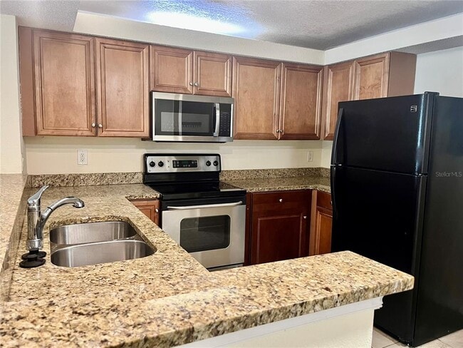 Foto del edificio - 2700 Coconut Bay Ln