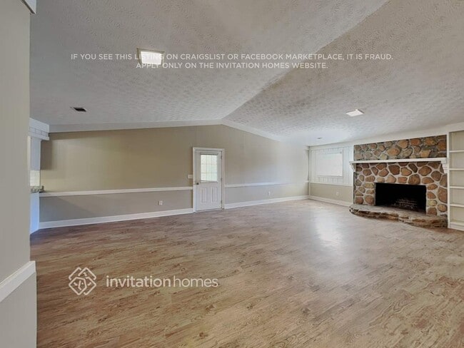 Foto del edificio - 1694 Webb Gin House Rd