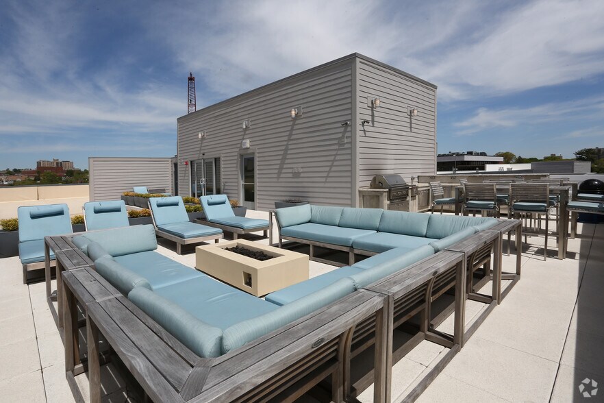 Bedford Hall Apartments in Downtown Stamford