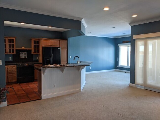Building Photo - 3Bed 3Bath in Prospect