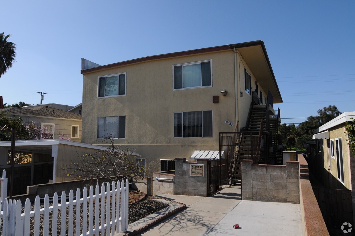 Building Photo - 4433 Montalvo St