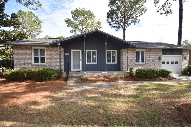 Foto del edificio - Beautiful 3 Bedroom and 2 Bath Home (No Pets)