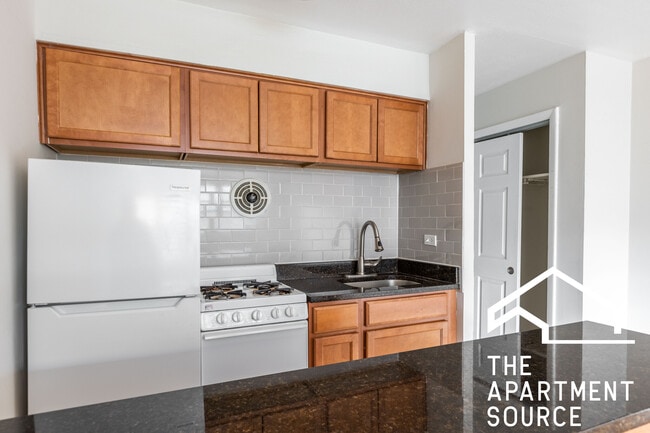 Foto del edificio - 5847 N Winthrop Ave