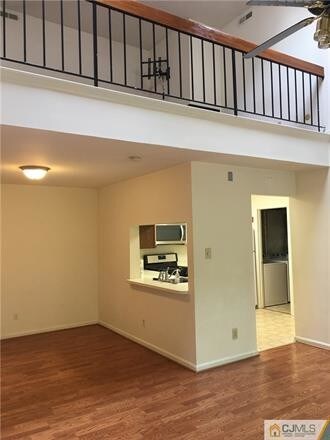 Building Photo - 107 Commons at Kingswood Dr