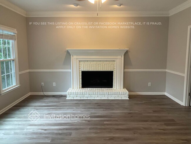 Building Photo - 1670 Windcrest Dr SW