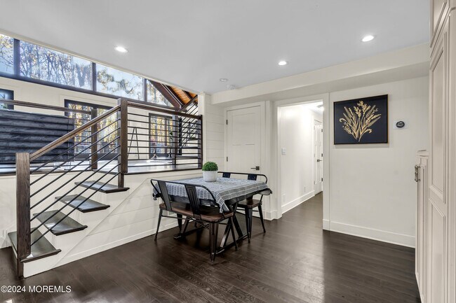 Foto del edificio - 218 Chandler Rd