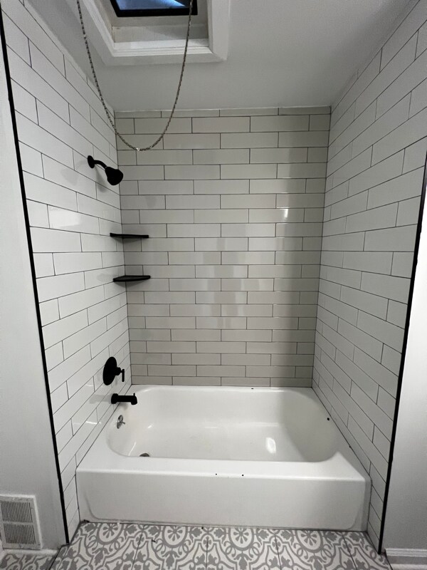 Building Photo - 805 Elsinore Pl
