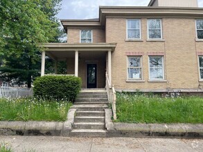 Building Photo - 101-103 Wallace Ave