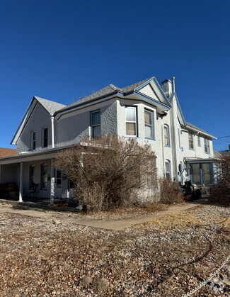 Building Photo - 619 S 5th St