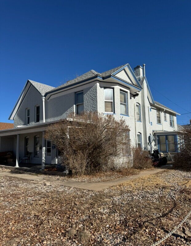 Building Photo - 619 S 5th St